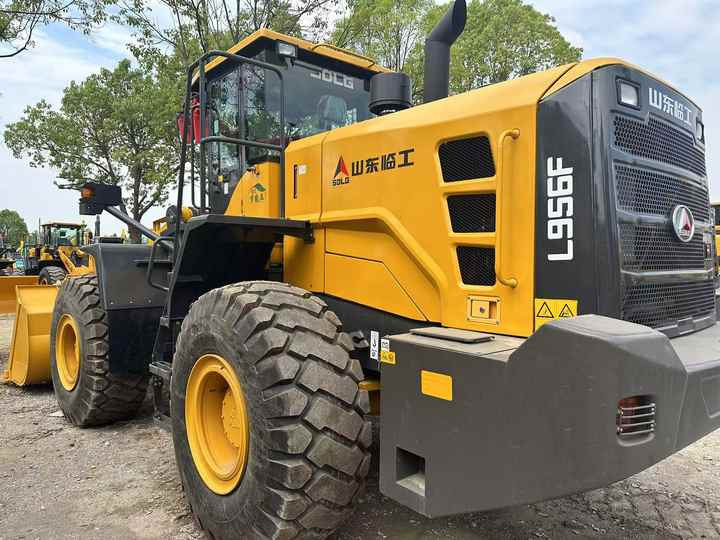 Excellent China Made SDLG LG956f LOADERS for Sale USED CONDITION SDLG LG956L LG936L LG933L 3 Tons Loader for Sale - Chargeuse sur pneus: photos 2 Excellent China Made SDLG LG956f LOADERS for Sale USED CONDITION SDLG LG956L LG936L LG933L 3 Tons Loader for Sale - Chargeuse sur pneus: photos 2