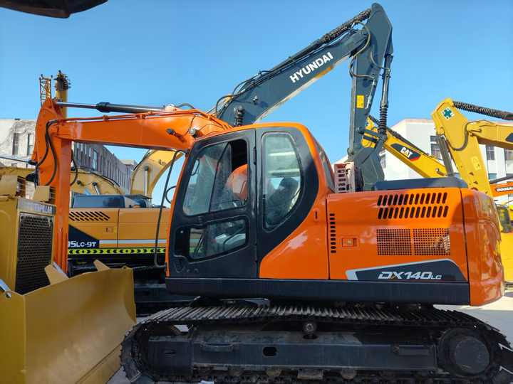 Excellent Condition Korea Brand Dooan Dx140 Excavator in Stock Used Doosan Dx140 225 300 Excavator Low Working Hours on Sale - Pelle: photos 5 Excellent Condition Korea Brand Dooan Dx140 Excavator in Stock Used Doosan Dx140 225 300 Excavator Low Working Hours on Sale - Pelle: photos 5