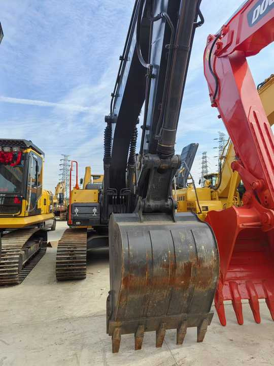 Hot Selling volvo Brand Ec210 20tons Excavator in Stock Used Korea Brand volvo Ec210 240 290 Excavator for Sale - Pelle: photos 3 Hot Selling volvo Brand Ec210 20tons Excavator in Stock Used Korea Brand volvo Ec210 240 290 Excavator for Sale - Pelle: photos 3