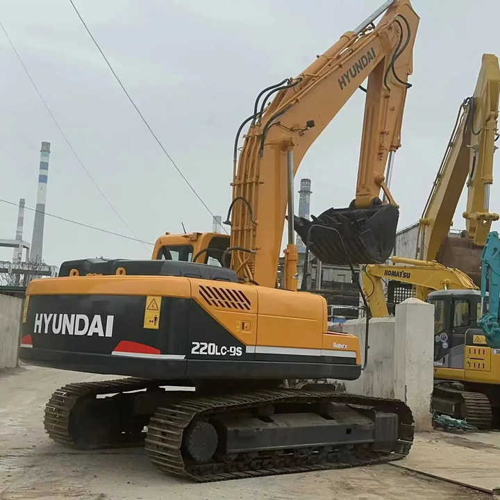 Hyundai Digger 220lc-9s Second Hand Korea Made High Performance Machine Hyundai Excavator for Sale - Pelle sur chenille: photos 1 Hyundai Digger 220lc-9s Second Hand Korea Made High Performance Machine Hyundai Excavator for Sale - Pelle sur chenille: photos 1