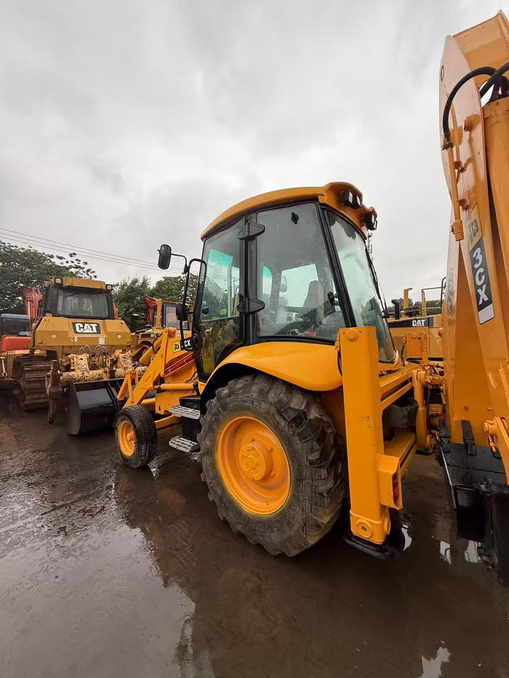 JCB 3CX - Pelle sur pneus: photos 2 JCB 3CX - Pelle sur pneus: photos 2