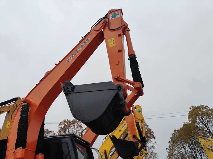 Pelle sur chenille Original Hitachi ZX120 Crawler Excavator Low Hours Perfect for Various Projects Available Used Excavators for Sale [ Copy ]: photos 6