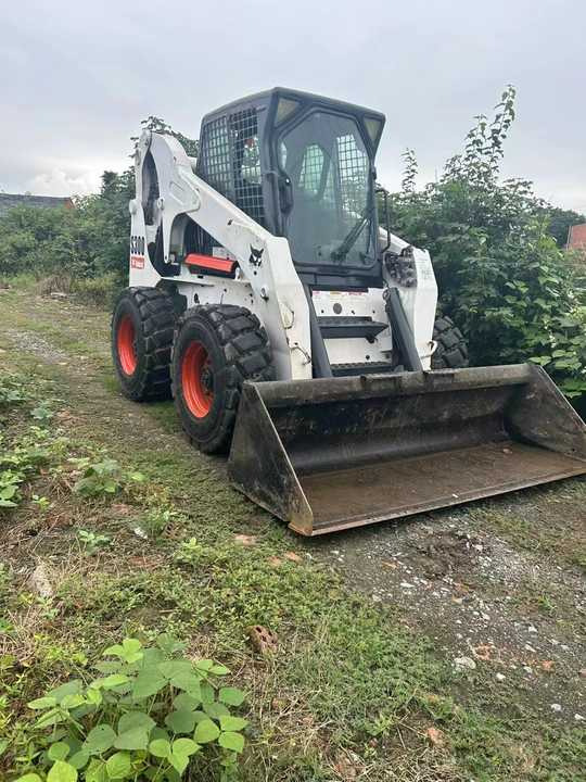 Second Hand BOBCAT S300 Skid-steer Loader with Very Good Performance Is for Sale at a Low Price - Mini chargeuse: photos 2 Second Hand BOBCAT S300 Skid-steer Loader with Very Good Performance Is for Sale at a Low Price - Mini chargeuse: photos 2