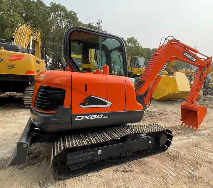 Second Hand Doosan Dx-60 Excavator for Sale - Pelle: photos 4 Second Hand Doosan Dx-60 Excavator for Sale - Pelle: photos 4