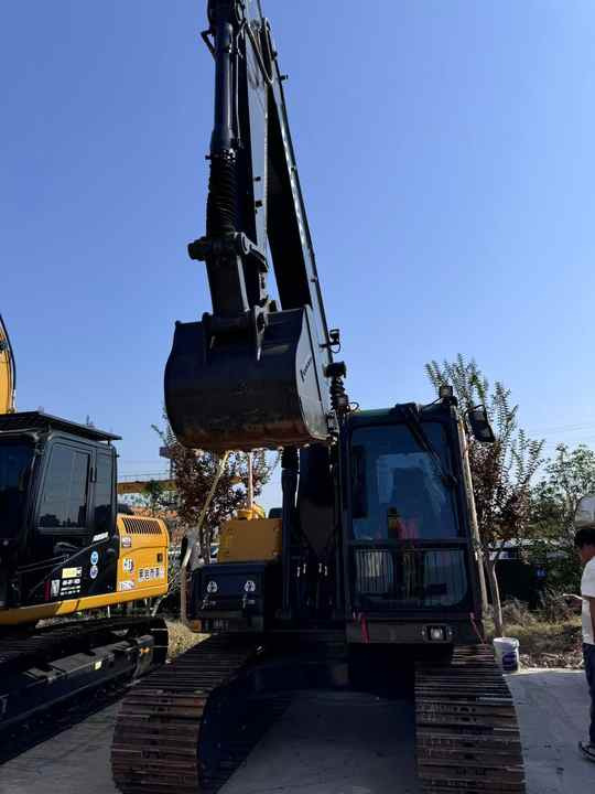 Used Digger VOLVO EC140 Construction Machinery Construction Digger Used VOLVO EC140 Cheap Excavator - Pelle sur chenille: photos 2 Used Digger VOLVO EC140 Construction Machinery Construction Digger Used VOLVO EC140 Cheap Excavator - Pelle sur chenille: photos 2