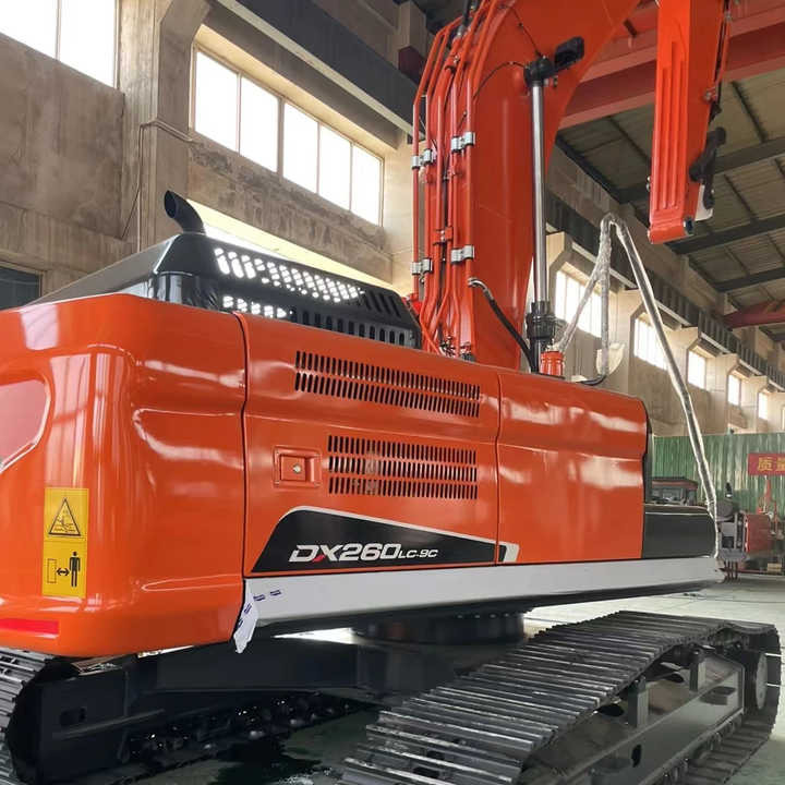 Used Excavator Doosan DX260LC-9 Excavators Mini Equipment Earth Moving Machinery Doosan Digger Excavator for Sale - Pelle: photos 4 Used Excavator Doosan DX260LC-9 Excavators Mini Equipment Earth Moving Machinery Doosan Digger Excavator for Sale - Pelle: photos 4