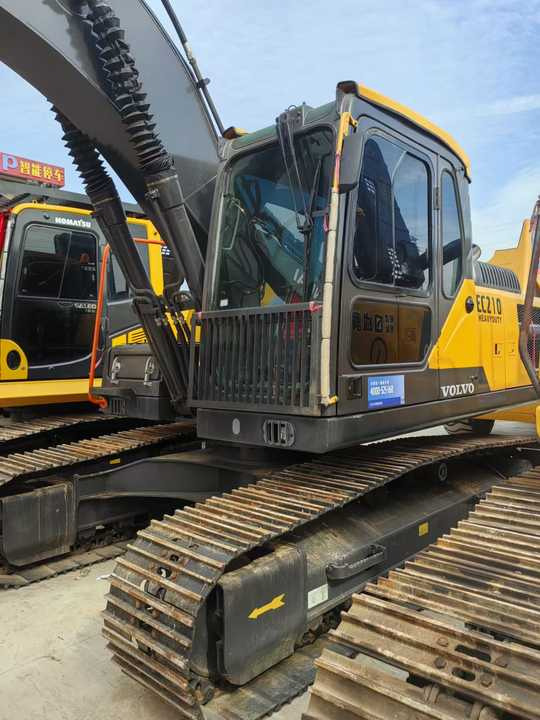 Used VOLVO EC210 Excavators Hydraulic Excavators - Pelle sur chenille: photos 3 Used VOLVO EC210 Excavators Hydraulic Excavators - Pelle sur chenille: photos 3