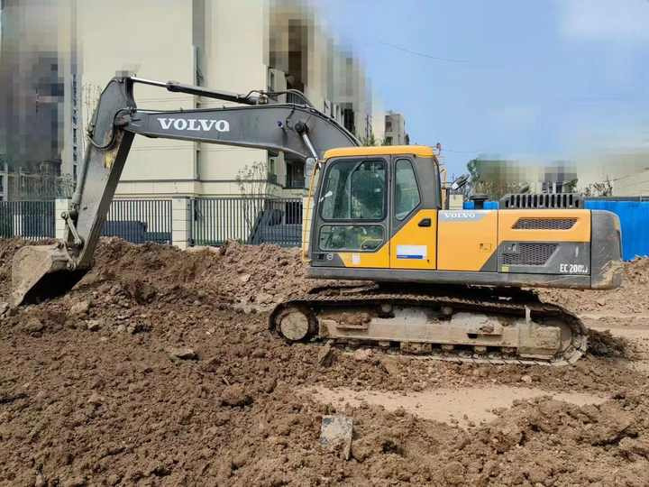Used Volvo Brand Original EC200B Model Excavator with Good Working Condition for Sale - Pelle sur chenille: photos 3 Used Volvo Brand Original EC200B Model Excavator with Good Working Condition for Sale - Pelle sur chenille: photos 3