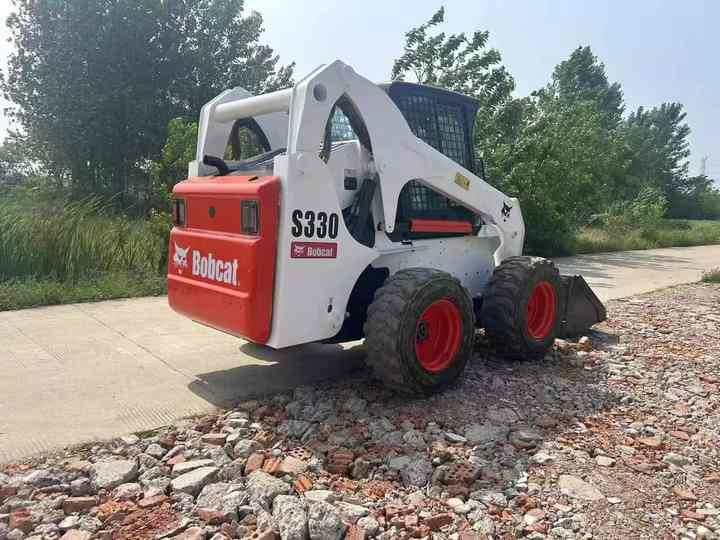 Very Low Price American Brand Used Bobcat S330 Skid Steer Loader with Superior Performance for Sale S160/S180/S300 in Stock - Mini chargeuse: photos 3 Very Low Price American Brand Used Bobcat S330 Skid Steer Loader with Superior Performance for Sale S160/S180/S300 in Stock - Mini chargeuse: photos 3