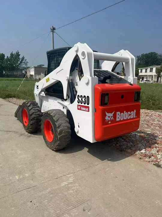 Very Low Price American Brand Used Bobcat S330 Skid Steer Loader with Superior Performance for Sale S160/S180/S300 in Stock - Mini chargeuse: photos 4 Very Low Price American Brand Used Bobcat S330 Skid Steer Loader with Superior Performance for Sale S160/S180/S300 in Stock - Mini chargeuse: photos 4