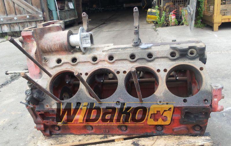 Block Engine / Motor Deutz BF8L513 2416582RZ - Bloc-cylindres pour Engins de chantier: photos 1 Block Engine / Motor Deutz BF8L513 2416582RZ - Bloc-cylindres pour Engins de chantier: photos 1