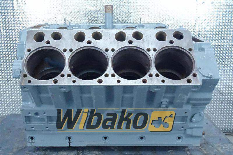 Block Engine / Motor Deutz TCD2015 V08 04612814/04262785R - Bloc-cylindres pour Engins de chantier: photos 3 Block Engine / Motor Deutz TCD2015 V08 04612814/04262785R - Bloc-cylindres pour Engins de chantier: photos 3