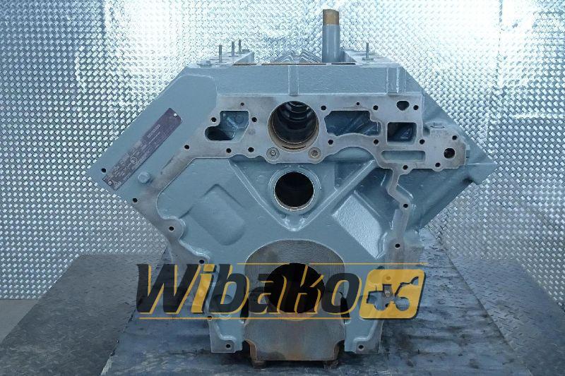 Block Engine / Motor Deutz TCD2015 V08 04612814/04262785R - Bloc-cylindres pour Engins de chantier: photos 5 Block Engine / Motor Deutz TCD2015 V08 04612814/04262785R - Bloc-cylindres pour Engins de chantier: photos 5