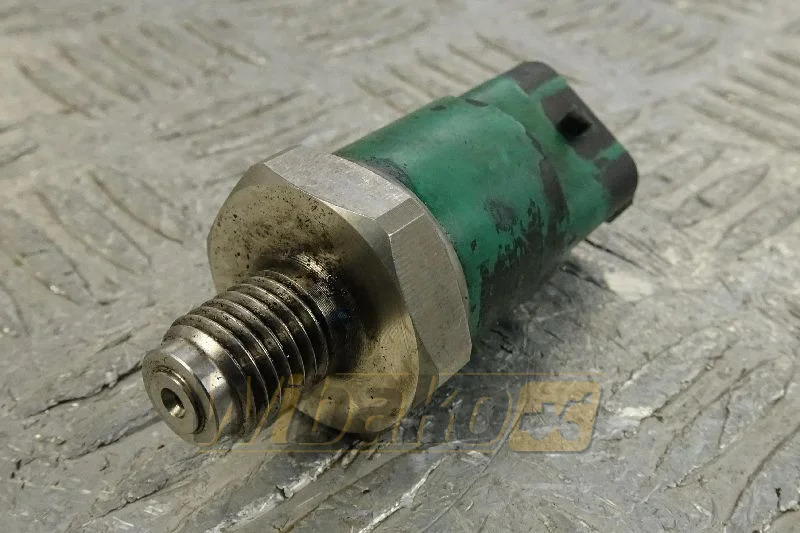 Bosch 0281002398 - Moteur et pièces pour Engins de chantier: photos 1 Bosch 0281002398 - Moteur et pièces pour Engins de chantier: photos 1