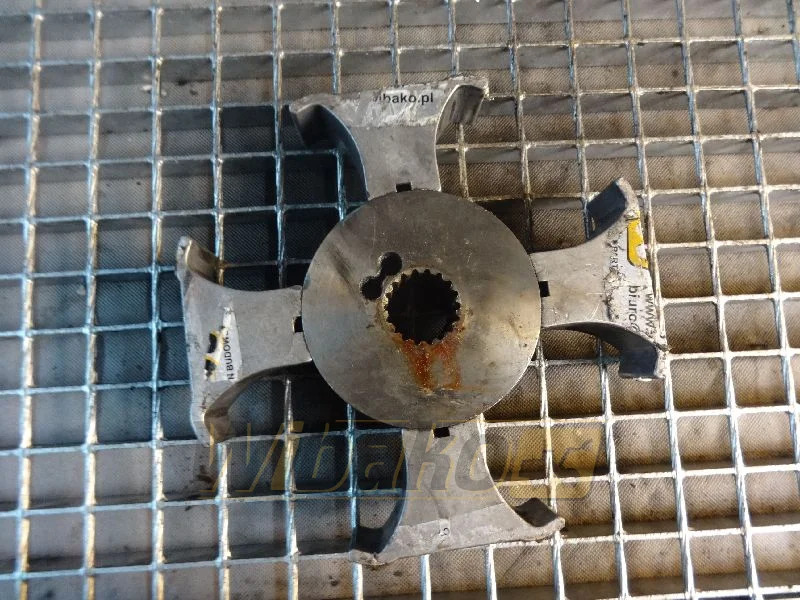 Centaflex 140H 18/40/125 - Embrayage et pièces pour Engins de chantier: photos 1 Centaflex 140H 18/40/125 - Embrayage et pièces pour Engins de chantier: photos 1