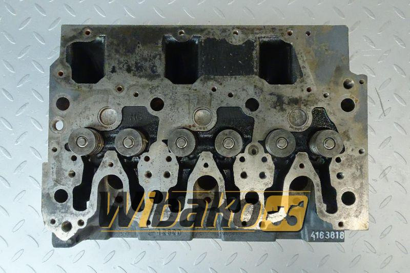 Cylinder head Deutz 4163818 - Culasse pour Engins de chantier: photos 1 Cylinder head Deutz 4163818 - Culasse pour Engins de chantier: photos 1
