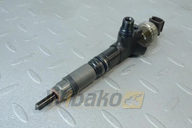 Denso 1J770-53053 - Injecteur pour Engins de chantier: photos 1 Denso 1J770-53053 - Injecteur pour Engins de chantier: photos 1
