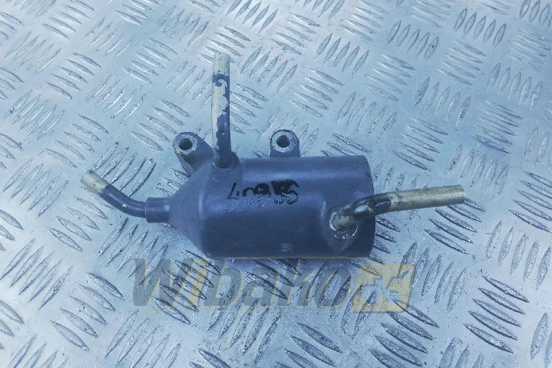 Deutz TD2009 L04 04114328/04118130 - Moteur et pièces pour Engins de chantier: photos 1 Deutz TD2009 L04 04114328/04118130 - Moteur et pièces pour Engins de chantier: photos 1