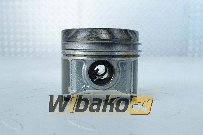 Engine piston for engine Kubota D722 - Pistons/ Anneaux/ Manchons pour Engins de chantier: photos 1 Engine piston for engine Kubota D722 - Pistons/ Anneaux/ Manchons pour Engins de chantier: photos 1