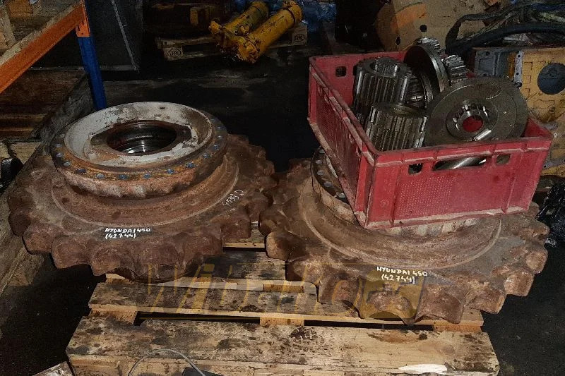Hyundai 450LC - Moteur de translation pour Engins de chantier: photos 1 Hyundai 450LC - Moteur de translation pour Engins de chantier: photos 1