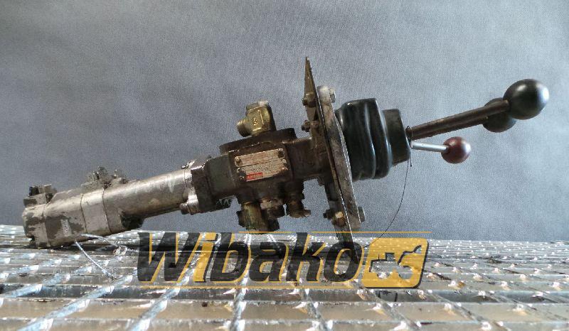 Joystick Hydreco V0605ABG50L 033030/85 - Cabine et intérieur pour Engins de chantier: photos 1 Joystick Hydreco V0605ABG50L 033030/85 - Cabine et intérieur pour Engins de chantier: photos 1