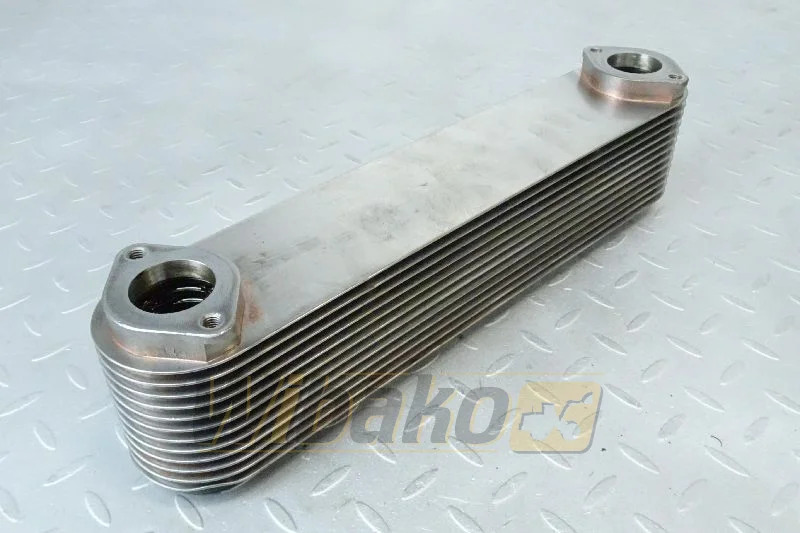 Liebherr 10325002 - Radiateur d'huile pour Engins de chantier: photos 1 Liebherr 10325002 - Radiateur d'huile pour Engins de chantier: photos 1