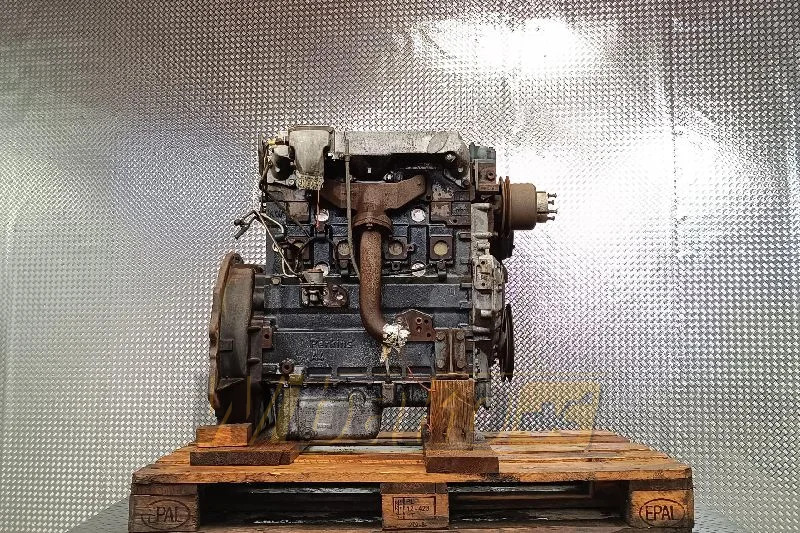 Perkins 1004-4 AA - Moteur pour Engins de chantier: photos 3 Perkins 1004-4 AA - Moteur pour Engins de chantier: photos 3