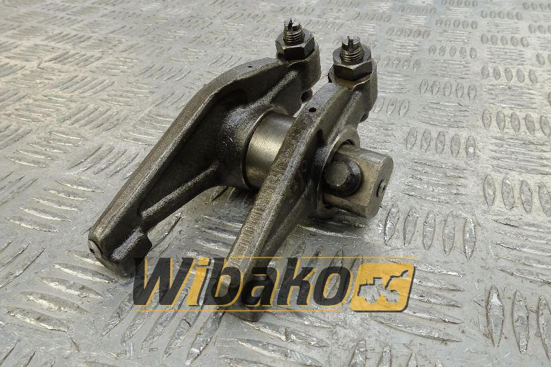 Rocker arm Komatsu 6154-41-5500 - Culasse pour Engins de chantier: photos 1 Rocker arm Komatsu 6154-41-5500 - Culasse pour Engins de chantier: photos 1