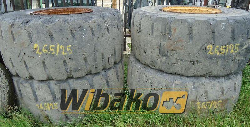Wheel 26.5/25 19/45/49 - Pneus et jantes pour Engins de chantier: photos 1 Wheel 26.5/25 19/45/49 - Pneus et jantes pour Engins de chantier: photos 1