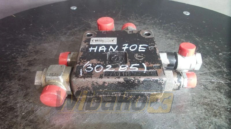 ZF 7730900117 - Valve hydraulique pour Engins de chantier: photos 1 ZF 7730900117 - Valve hydraulique pour Engins de chantier: photos 1