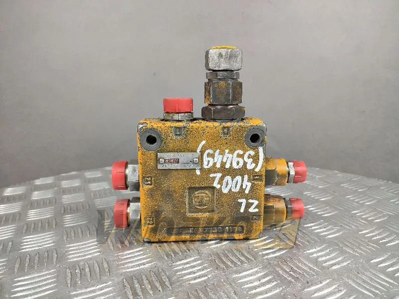 ZF 7730900117 - Valve hydraulique pour Engins de chantier: photos 1 ZF 7730900117 - Valve hydraulique pour Engins de chantier: photos 1