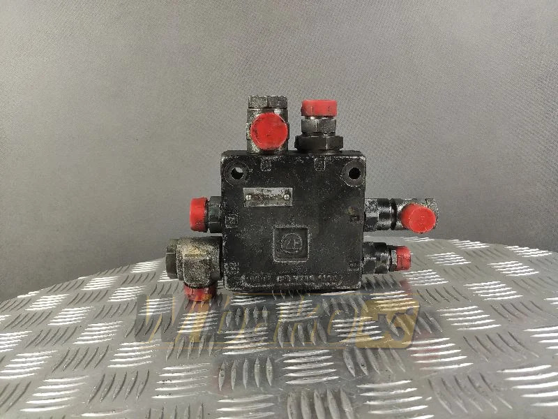 ZF 7730900117 - Valve hydraulique pour Engins de chantier: photos 1 ZF 7730900117 - Valve hydraulique pour Engins de chantier: photos 1