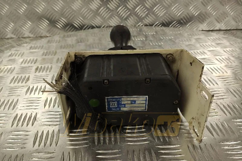 ZF VTS-3 6006035003 - Valve hydraulique pour Engins de chantier: photos 1 ZF VTS-3 6006035003 - Valve hydraulique pour Engins de chantier: photos 1