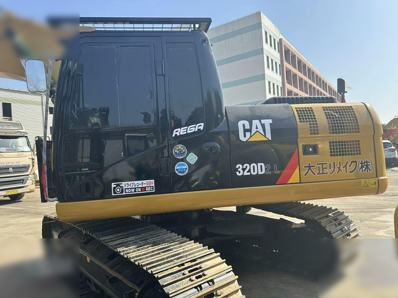 CATERPILLAR 320D2L - Pelle sur chenille: photos 5 CATERPILLAR 320D2L - Pelle sur chenille: photos 5