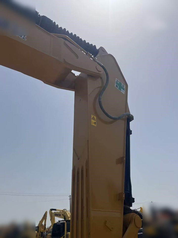 CATERPILLAR 330D2 - Pelle sur chenille: photos 2 CATERPILLAR 330D2 - Pelle sur chenille: photos 2