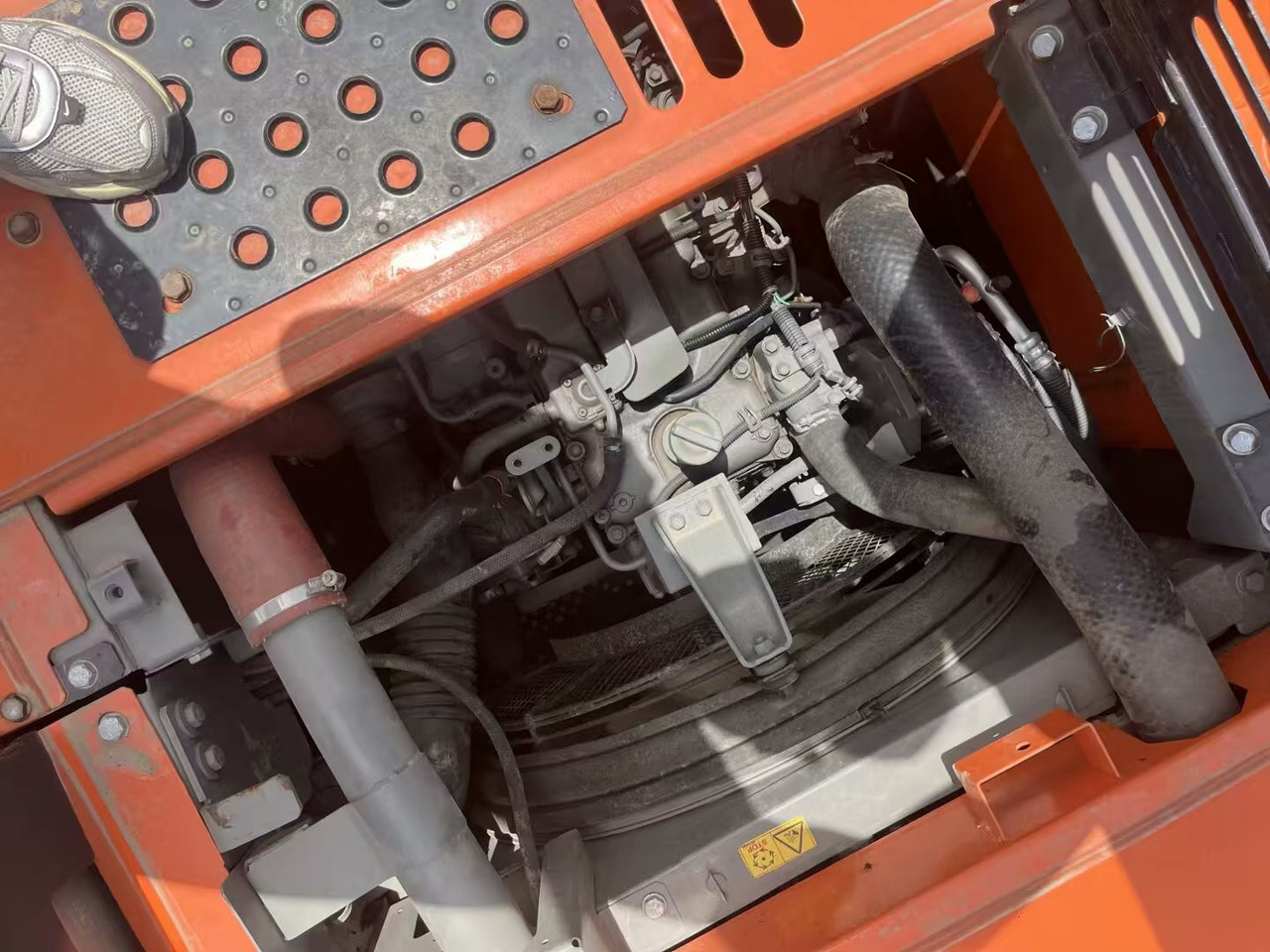 HITACHI ZX130 - Pelle sur chenille: photos 2 HITACHI ZX130 - Pelle sur chenille: photos 2