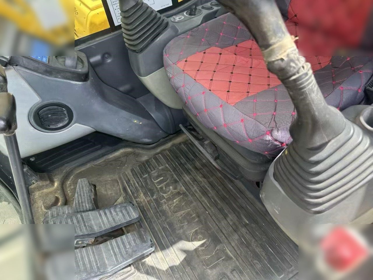 Pelle sur chenille KOMATSU PC200-8: photos 11