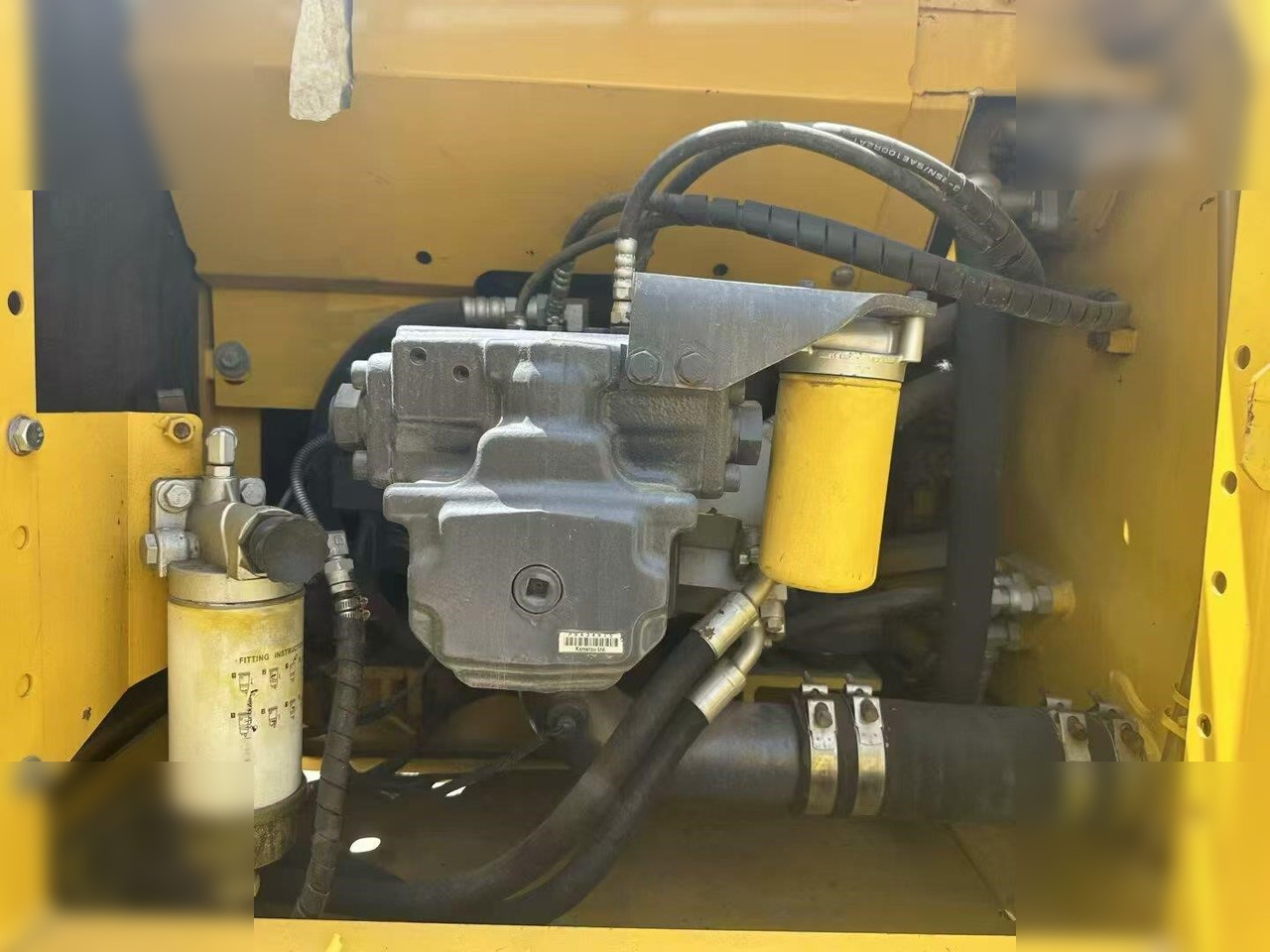 Pelle sur chenille KOMATSU PC200-8: photos 8