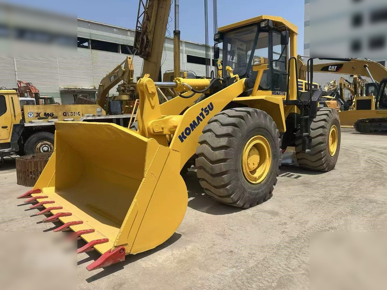 KOMATSU WA470-3 - Chargeuse sur pneus: photos 1 KOMATSU WA470-3 - Chargeuse sur pneus: photos 1