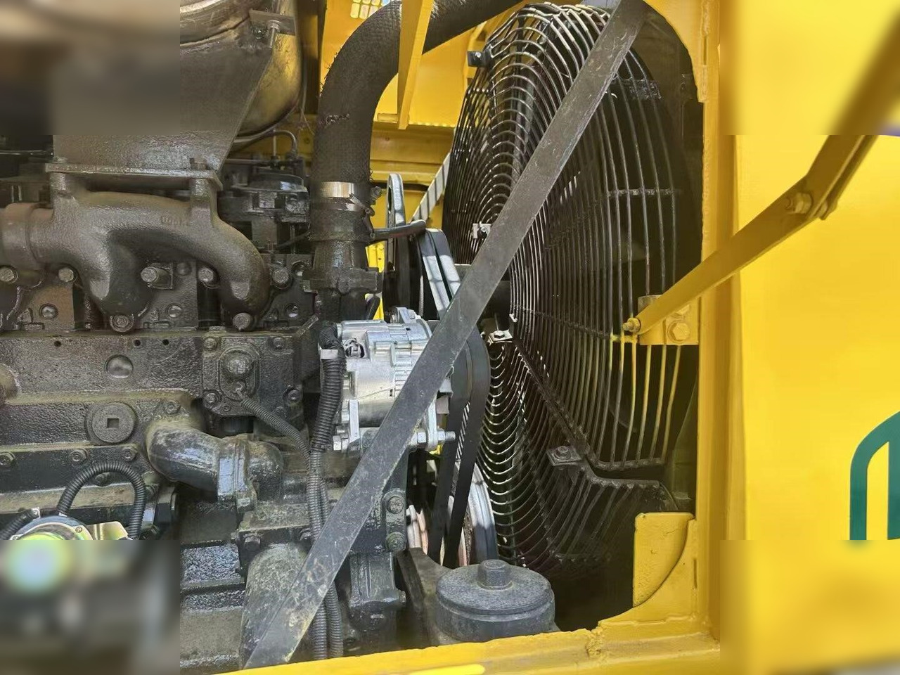 KOMATSU WA470-3 - Chargeuse sur pneus: photos 5 KOMATSU WA470-3 - Chargeuse sur pneus: photos 5