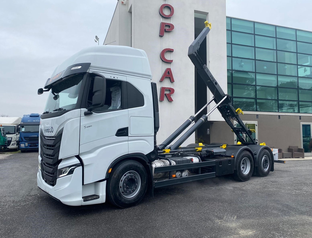 IVECO S-WAY AS260S48 - Camion: photos 1 IVECO S-WAY AS260S48 - Camion: photos 1