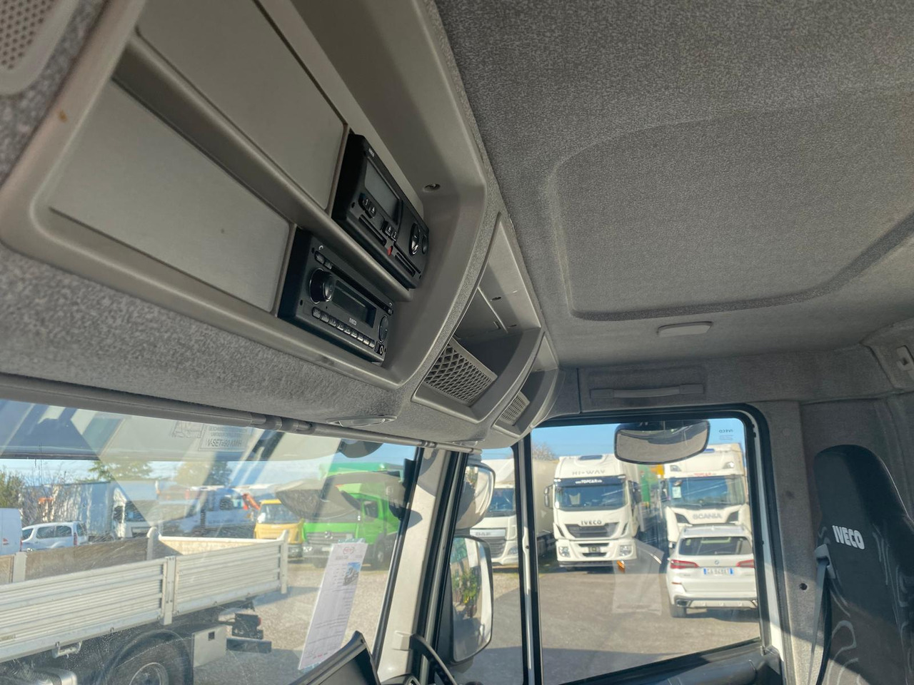 Camion grue IVECO AD260S36: photos 12