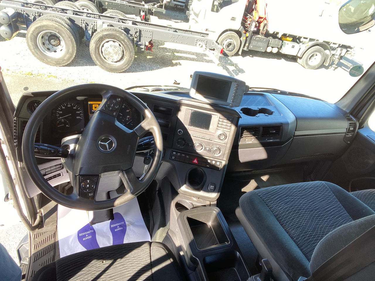 Châssis cabine MERCEDES-BENZ AROCS 32.43: photos 10