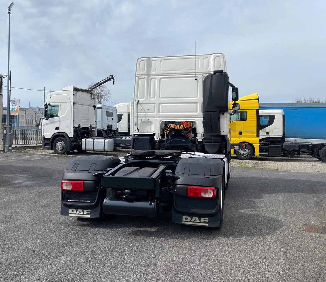 DAF XF 450 - Tracteur routier: photos 5 DAF XF 450 - Tracteur routier: photos 5