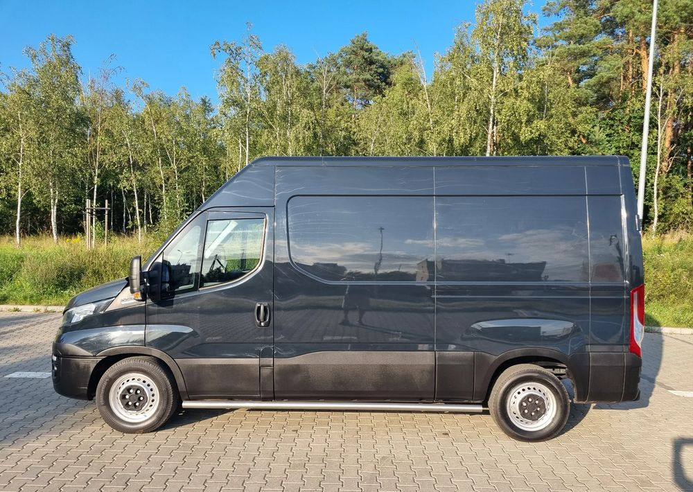 Iveco Daily - Fourgon utilitaire: photos 2 Iveco Daily - Fourgon utilitaire: photos 2