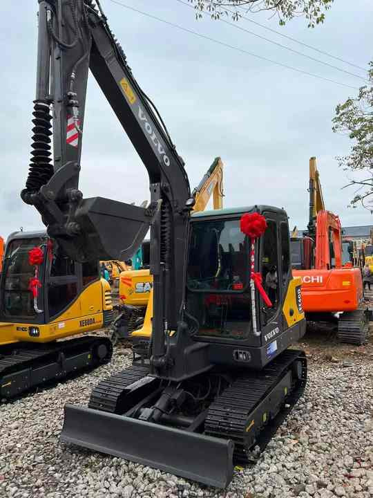 High Quality Used Volvo EC60D Excavator for Sale 6 Ton Compact Machine, Excellent Condition, Ready for Work! - Mini pelle: photos 3 High Quality Used Volvo EC60D Excavator for Sale 6 Ton Compact Machine, Excellent Condition, Ready for Work! - Mini pelle: photos 3