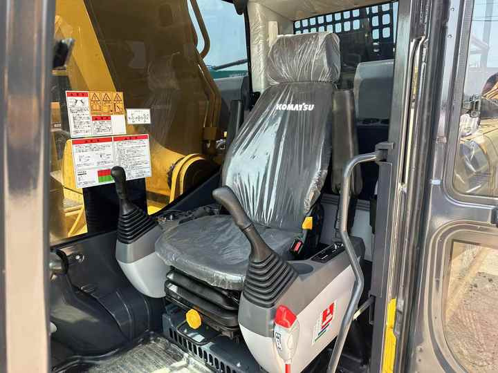 Perfect Large komatsu Pc400-8 Crawler Excavator in Stock Original komatsu Pc 400 430 450 Large Excavator for Sale - Pelle sur chenille: photos 5 Perfect Large komatsu Pc400-8 Crawler Excavator in Stock Original komatsu Pc 400 430 450 Large Excavator for Sale - Pelle sur chenille: photos 5