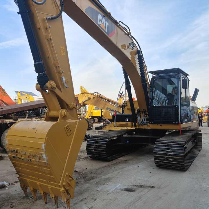 Second Hand Excavator 330D Used Low Price Caterpillar CAT 312D 315D 320D 325D in Good Condition - Pelle sur chenille: photos 2 Second Hand Excavator 330D Used Low Price Caterpillar CAT 312D 315D 320D 325D in Good Condition - Pelle sur chenille: photos 2