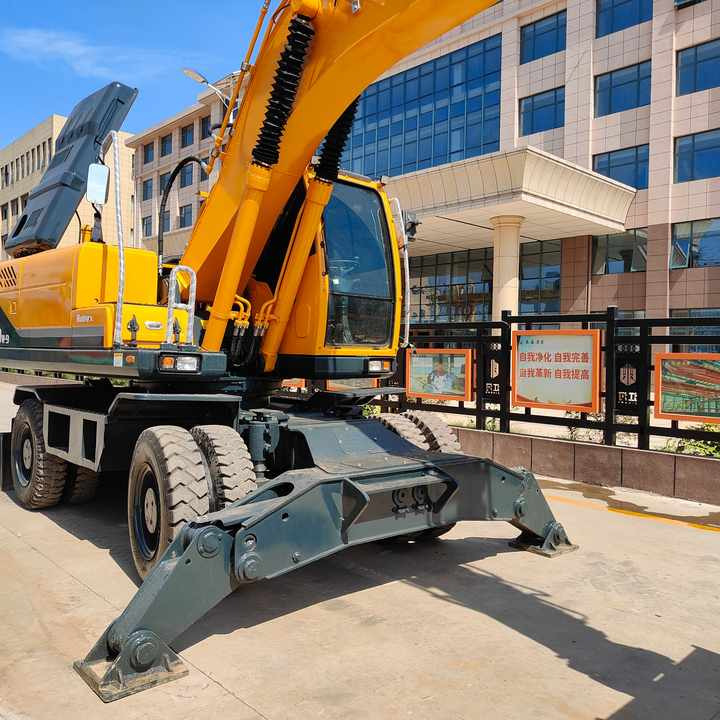 Well-Maintained Hyundai 210-9Used Wheel Excavator Construction Machine | No Major Repairs | Price Negotiable - Pelle sur pneus: photos 3 Well-Maintained Hyundai 210-9Used Wheel Excavator Construction Machine | No Major Repairs | Price Negotiable - Pelle sur pneus: photos 3