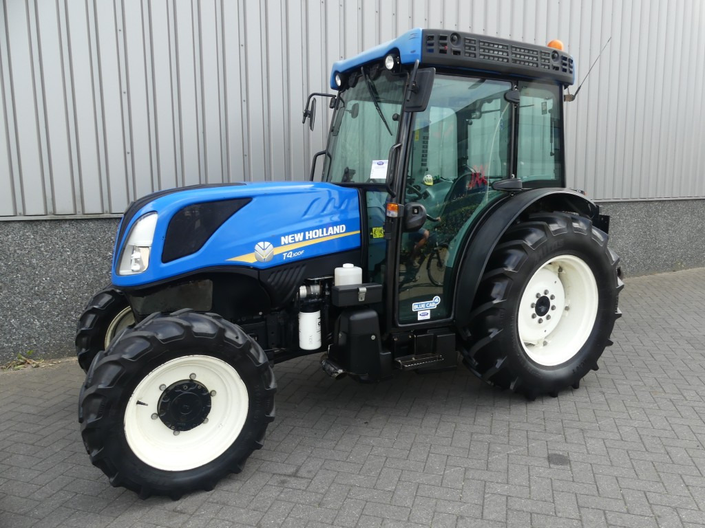New Holland T4.100F - Micro tracteur: photos 1 New Holland T4.100F - Micro tracteur: photos 1